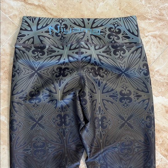 Niyama sol patterned leggings activewear athleisure yoga hiking funky print - Picture 4 of 5